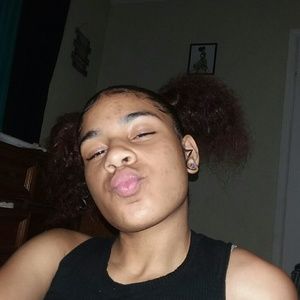 Meet your Posher, Jalen renee